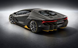 суперкар, машина Lamborghini Centenario, вид сзади и сбоку