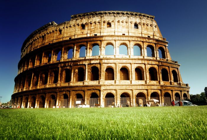 Картинка достопримечательность в Риме, Колизей, архитектура, зеленая трава