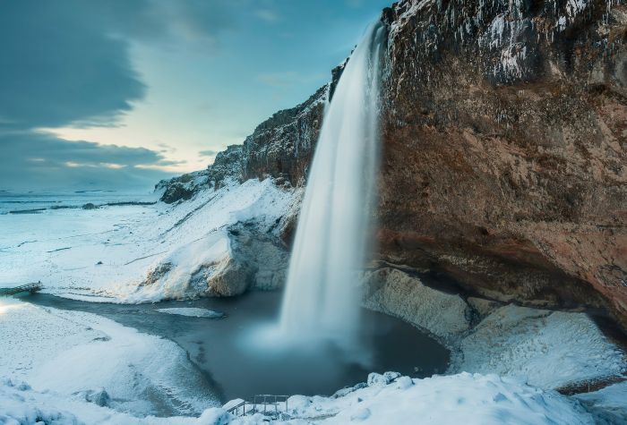 Картинка водопад, скалы, зима и снег в Исландии